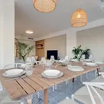 Apartment Bright Nordic Style Penthouse In Beachside *