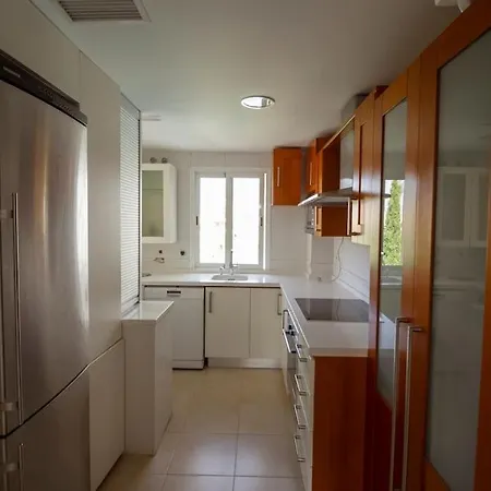Bright Nordic Style Penthouse In Beachside Appartement