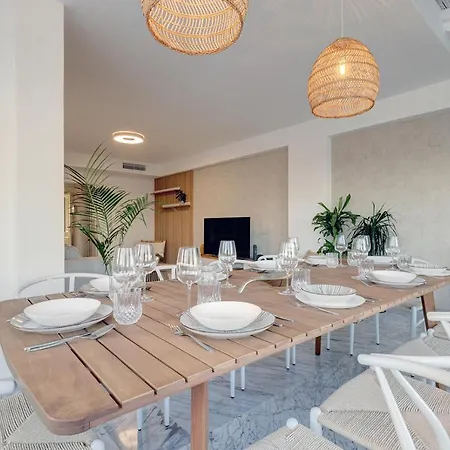 Апартаменты Bright Nordic Style Penthouse In Beachside *
