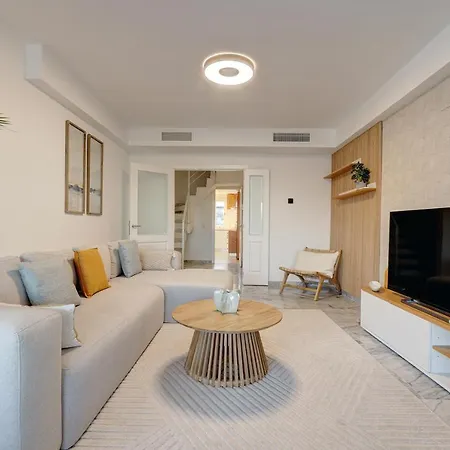 Appartement Bright Nordic Style Penthouse In Beachside *