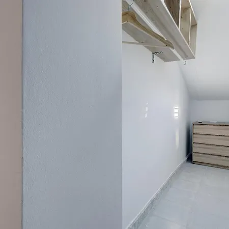 Bright Nordic Style Penthouse In Beachside Appartement *