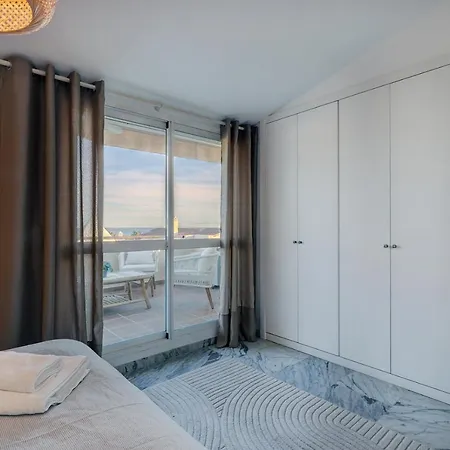 Appartement Bright Nordic Style Penthouse In Beachside *