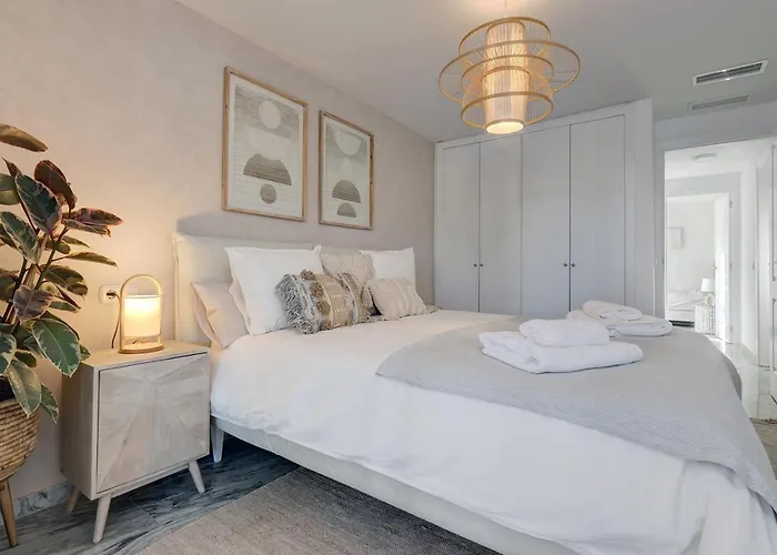 아파트 Bright Nordic Style Penthouse In Beachside *