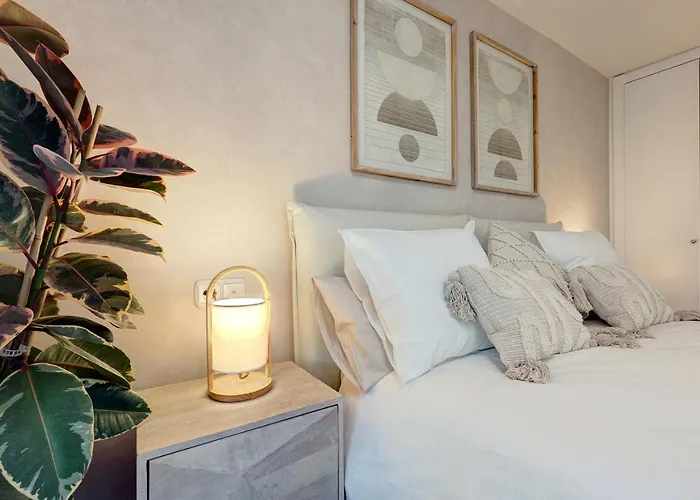 Bright Nordic Style Penthouse In Beachside