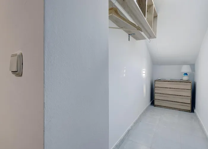 Bright Nordic Style Penthouse In Beachside Апартаменти *