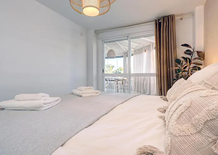 Bright Nordic Style Penthouse In Beachside 마르베야